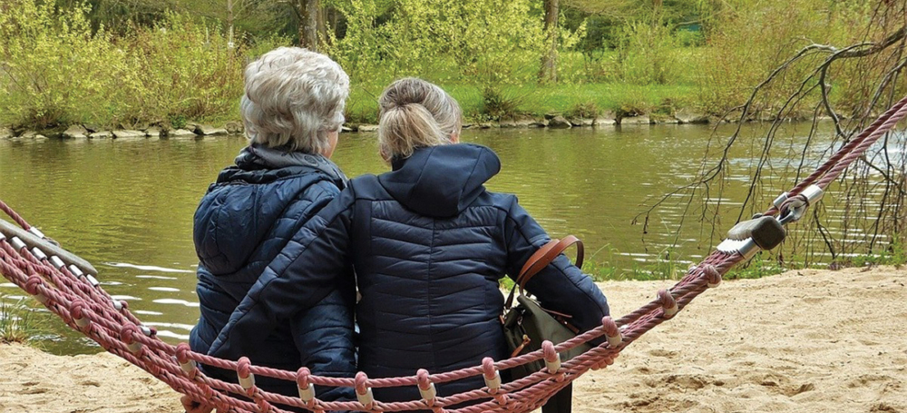 Women 2300105 1280 pixabay